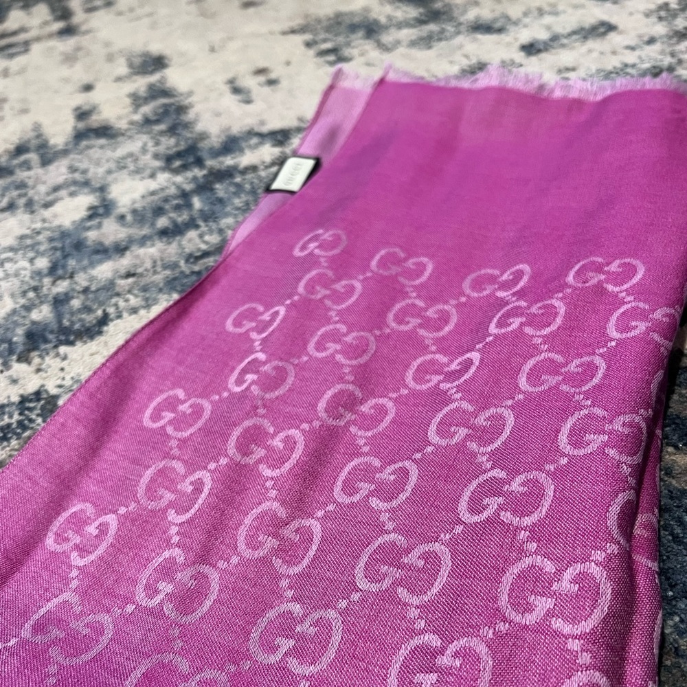 Gucci scarf